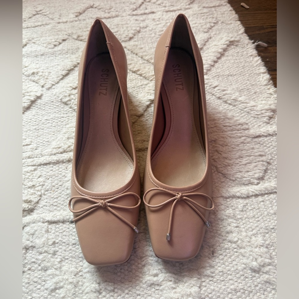 SCHUTZ Women's nude block heel
